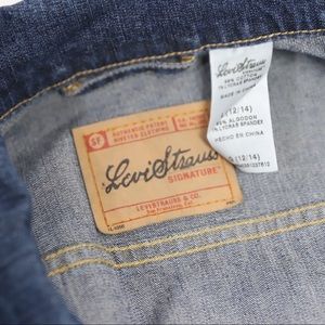 Women’s Levi Signatures Trucker NWOT